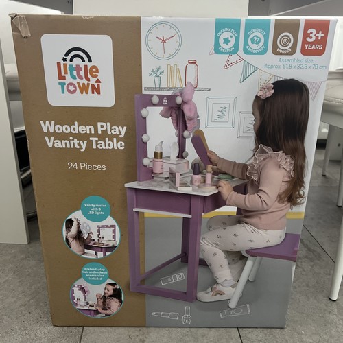 Little town wooden - little,