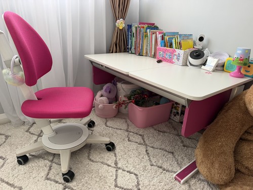 Moll champion right desk - champion, up